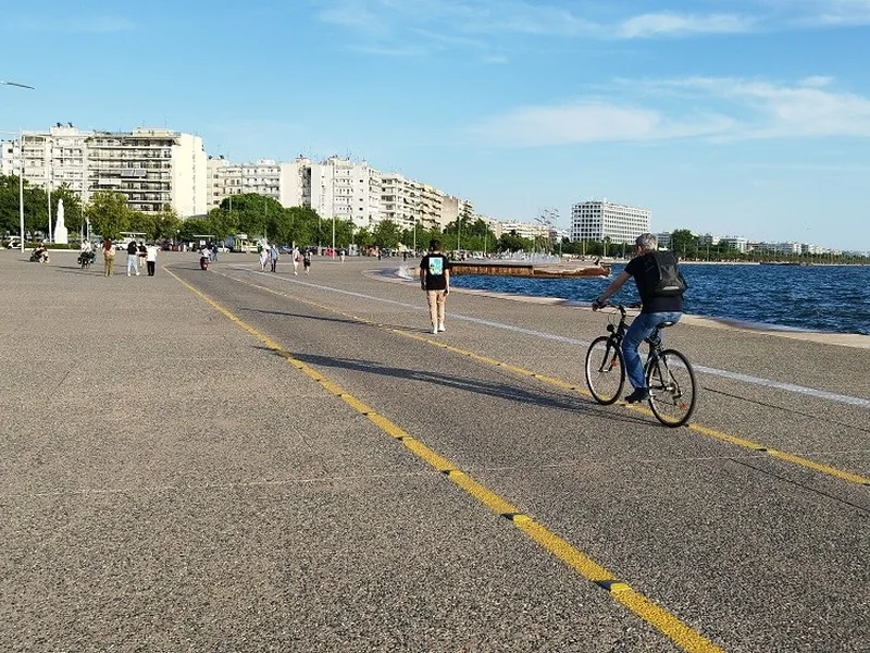 У неділю в Новій набережній Салонік відкриють «Скляну галерею»